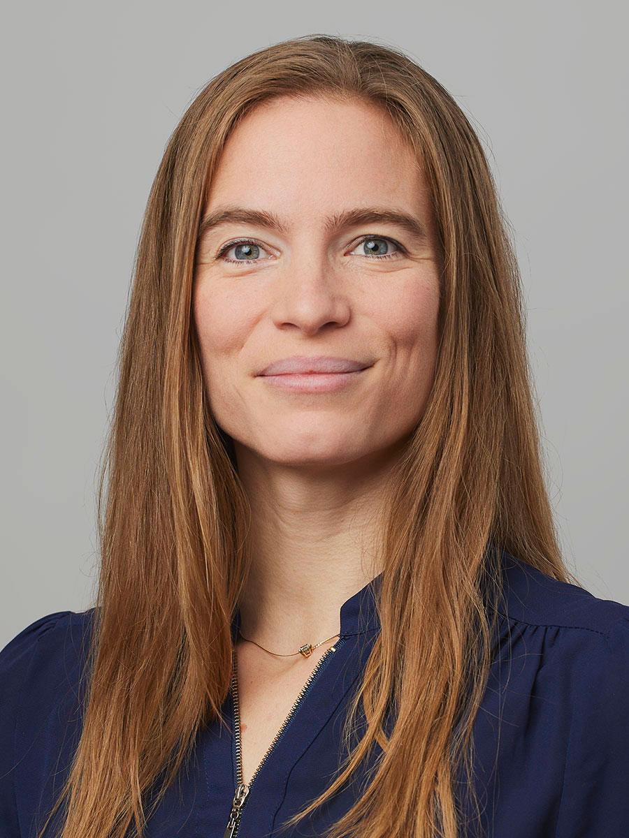 Prof. Dr.  Laura Bégon-Lours